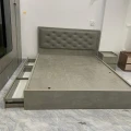 Giường ngủ màu xám xi măng 1